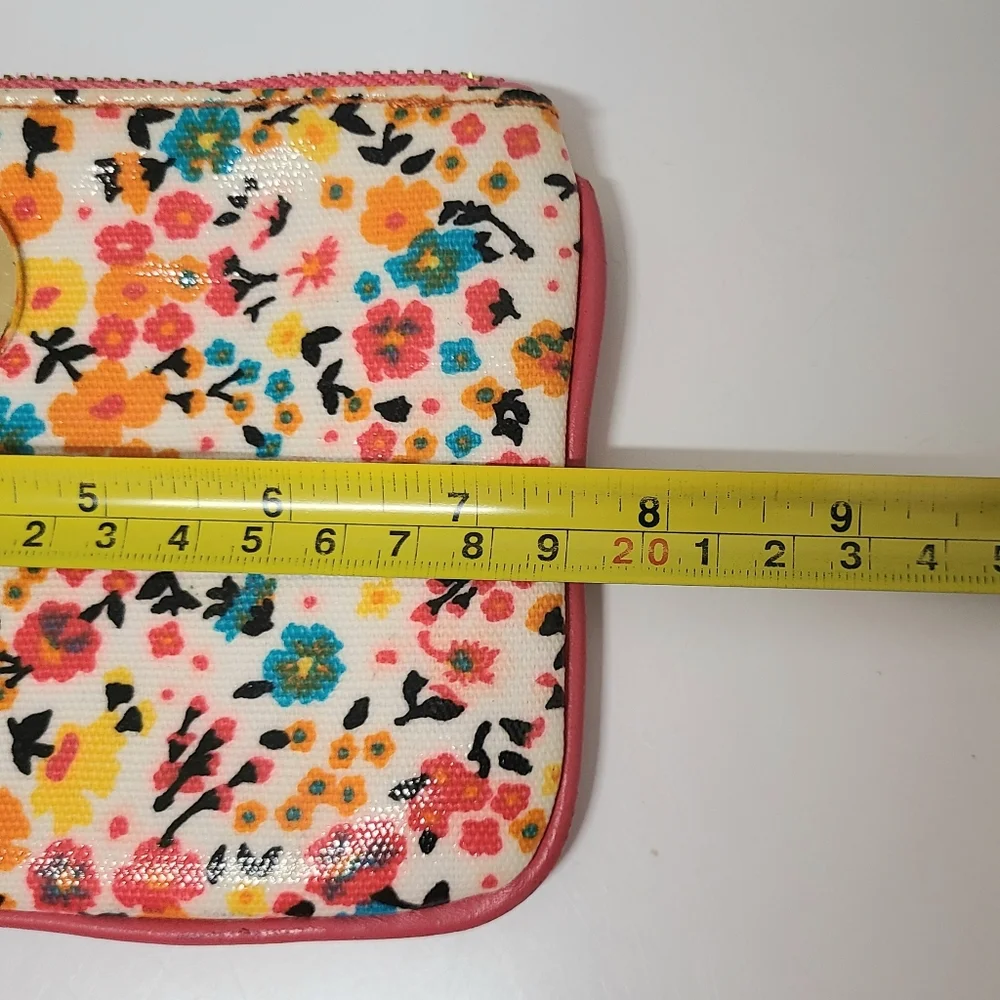 Tory Burch Vintage Floral Wristlet Clip-in Pouch in Pink Multi